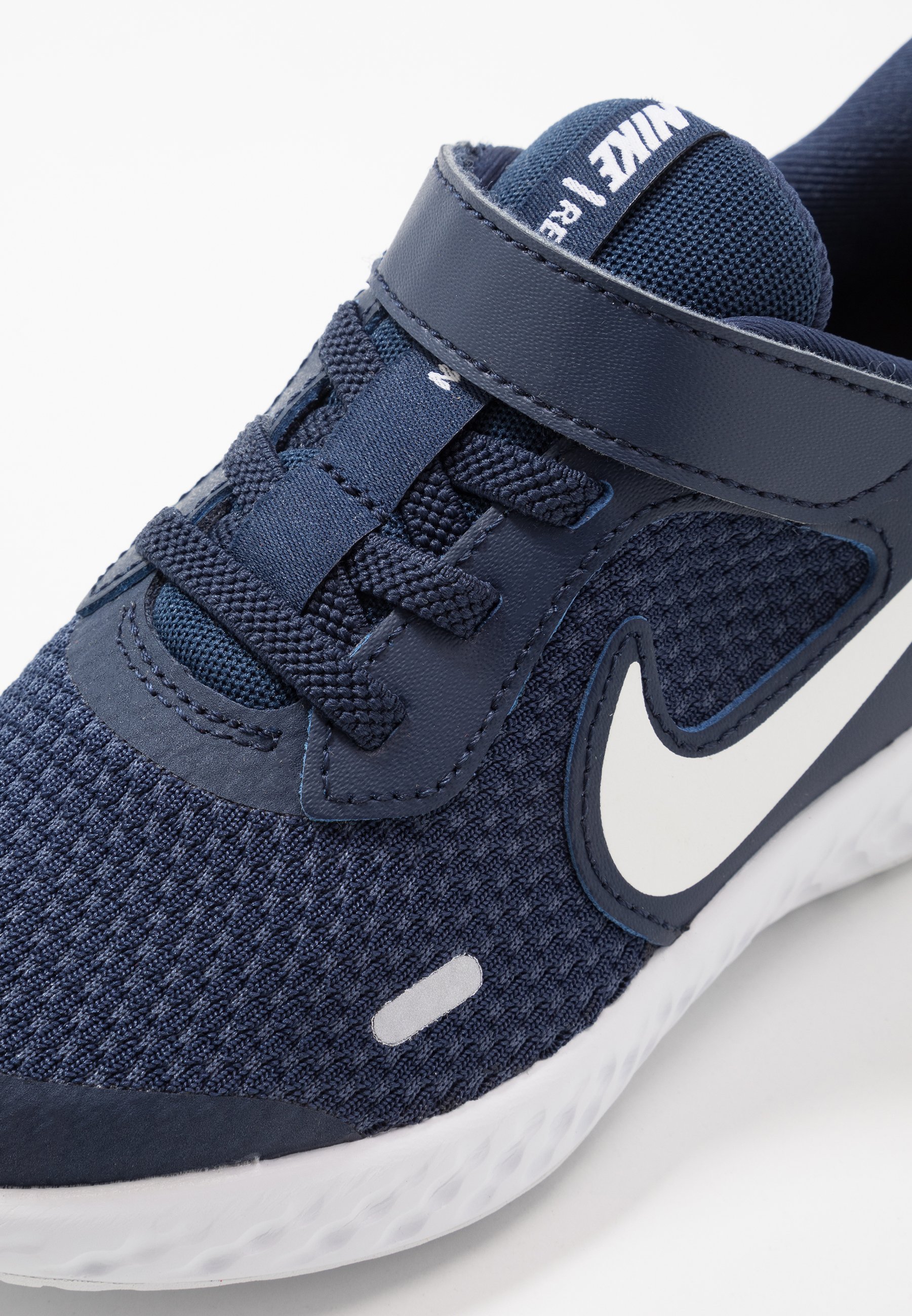 Nike Performance REVOLUTION 5 UNISEX - Neutralios pronacijos bėgimo  bateliai - midnight navy/white/black/tamsiai mėlyna - Zalando.lt