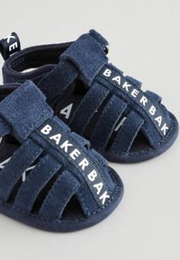 Baker by Ted Baker Sandále na chodenie - navy