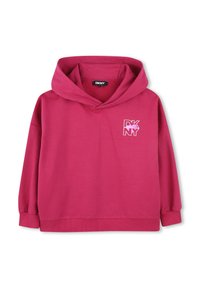 Hoodie rosa DKNY realizzato in morbido cotone, con tasca a marsupio e polsini a costine. Logo in bianco ben visibile sul lato sinistro del petto.