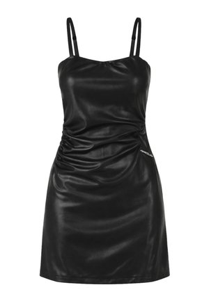 Vestito mini in raso nero con sottili spalline regolabili, dettagli arricciati su un lato e silhouette aderente.