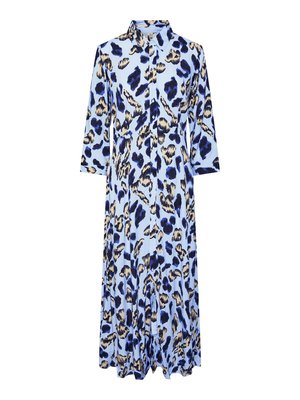 Abito lungo con bottoni in tessuto azzurro chiaro con un motivo leopardato in blu navy e beige. Presenta un colletto e maniche a tre quarti.