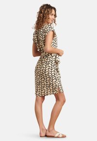 Smashed Lemon Freizeitkleid - sand black