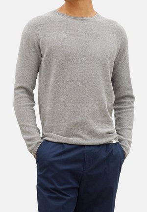 Sweter