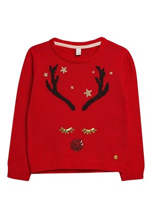 Czerwony dziergany sweter z czarnymi porożami, złotymi gwiazdkami, złotymi rzęsami z cekinów i czerwonym nosem z cekinów przedstawiający twarz renifera.