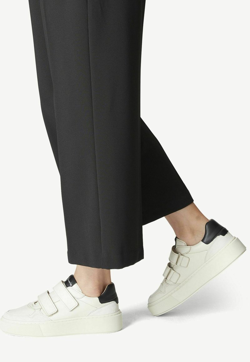 tamaris sneakers ivory