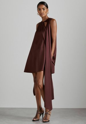 Reiss QUINN ATELIER DRAPED-SASH - Freizeitkleid - burgundy