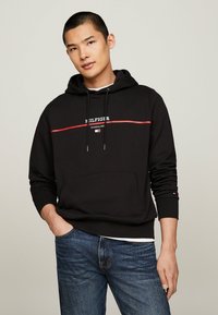 Tommy Hilfiger MONOTYPE STRIPE LOGO HOODY - Felpa con cappuccio - black