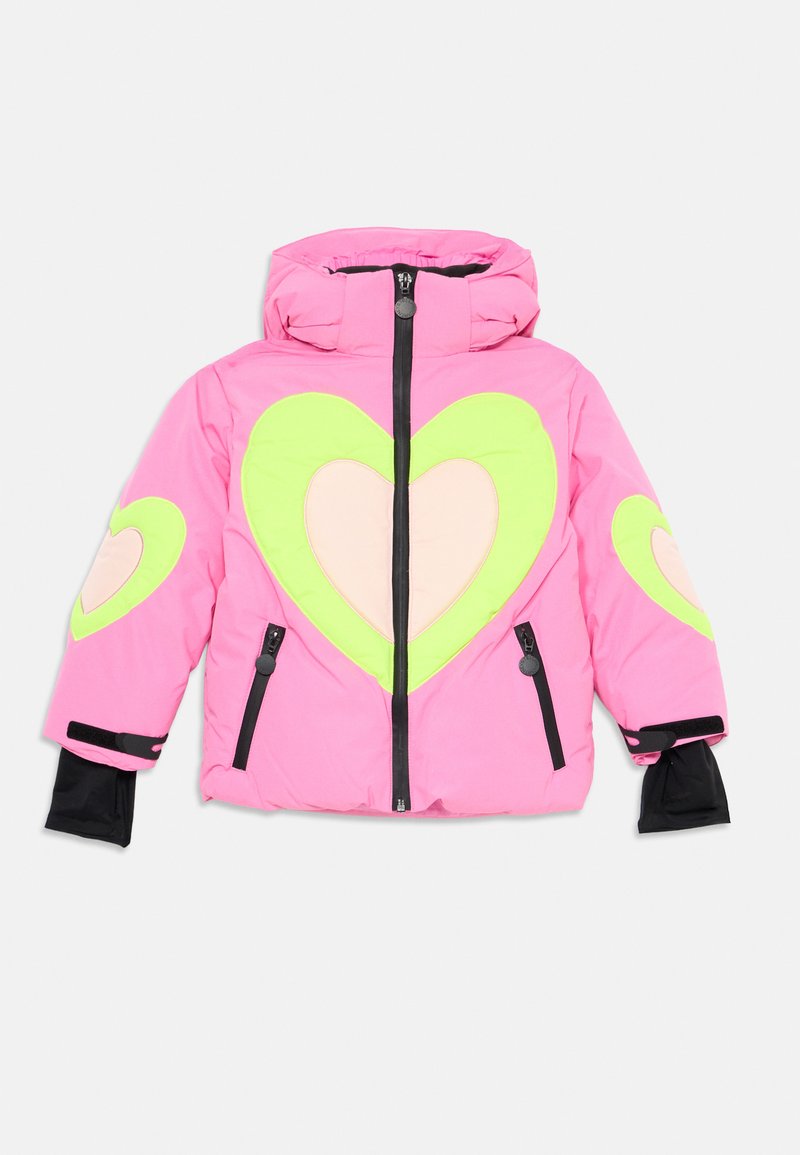 Rozā pūkainā jaka ar zaļā un krēmkrāsas sirds dizainu, ar rāvējslēdzēja aizdari, kapuci un melnu piedurkņu akcentu. Izolējoša auduma īpašība siltumam.