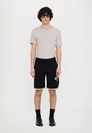 GARDENER UNISEX - Shorts - black