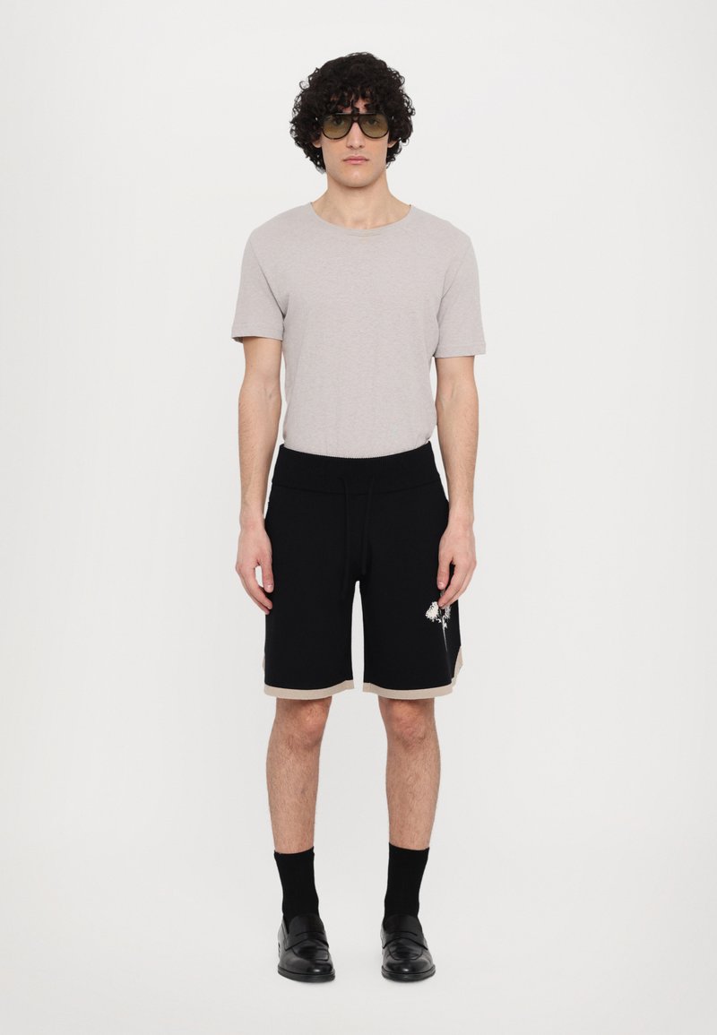 Filling Pieces - GARDENER UNISEX - Short - black, Agrandir