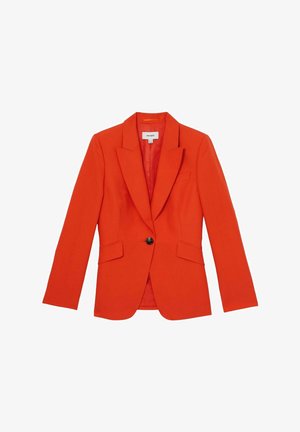 Blazer arancione con un design aderente, chiusura a singolo bottone, rever a punta e due tasche frontali. Texture liscia con una silhouette strutturata.