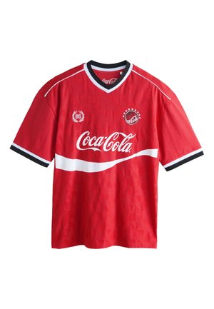 Next, REGULAR FIT - LICENSE FOOTBALL T-SHIRT . - Trükipildiga T-särk - red coca cola