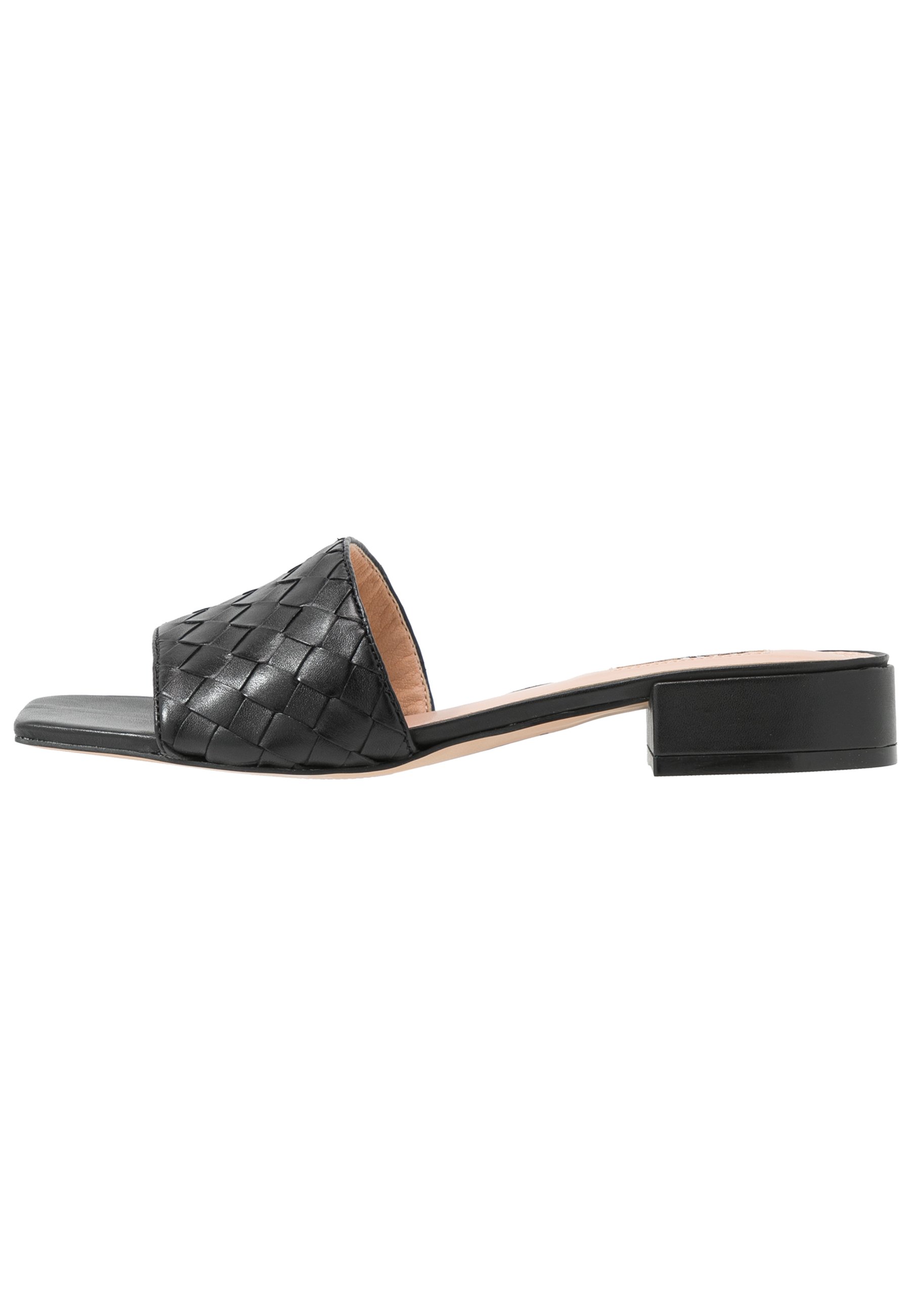 dune black mules