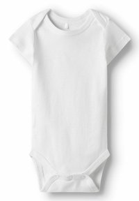 Weißer, kurzärmeliger Baby-Body aus Baumwolle mit Umschlaghalsausschnitt und Druckknöpfen im Schritt, flach auf einem weißen Hintergrund ausgelegt.