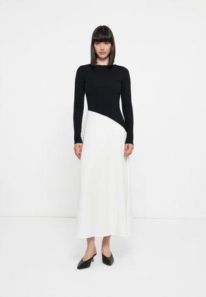 CARMEN  - Džersejové šaty - black