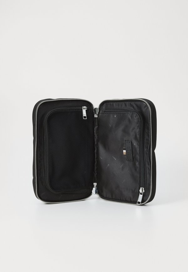 HIGHWAY WASHBAG - Wash bag4