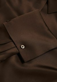 Reiss REGULAR FIT  - Overhemdblouse - chocolate