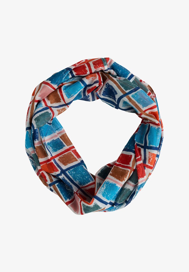 Écharpe multi-couleurs en forme d'infini avec un motif géométrique bleu, rouge et marron sur fond blanc, fabriquée en tissu léger.
