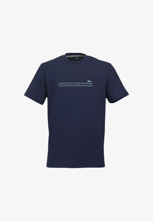 Marineblauw katoenen T-shirt met korte mouwen en een ronde hals, voorzien van een lichtblauw gedrukt logo "HARMONT & BLAINE" op de borst.