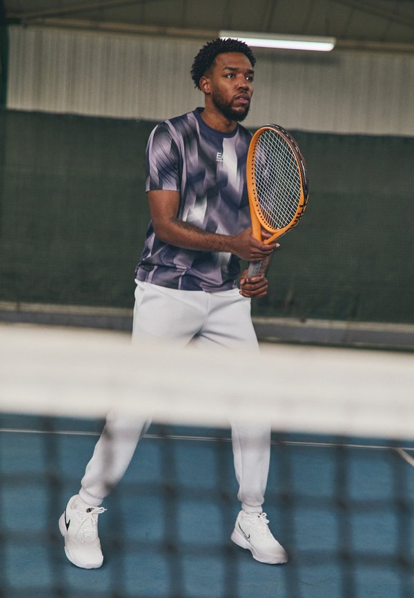 TENNIS PRO TEE GRAPHIC - Sports T-shirt - fancy violet4