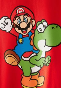 Next ROBLOX - Apdrukāts T-krekls - mario and yoshi red