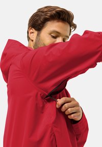 Jack Wolfskin HIGHEST PEAK - Outdoorjacke - red glow