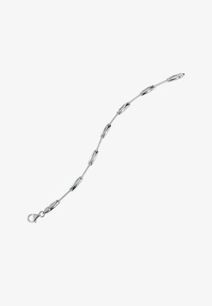 Bracelet en argent avec des maillons ovales allongés, reliés par de fines chaînes, doté d'une fermeture à mousqueton sur fond blanc.