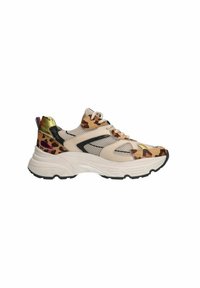 Chunky sneakers met een mesh bovenkant in een beige en luipaardprint ontwerp, zwarte en gouden accenten, en een gestructureerde witte zool.