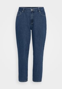 Jeans en denim bleu foncé avec une coupe décontractée, présentant des poches avant et une fermeture à bouton, exposés sur un fond blanc.