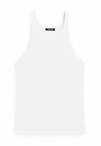 Witte katoenen tanktop met geribbelde textuur, ronde halslijn en brede schouderbanden. Label bevindt zich aan de binnenkant van de halslijn aan de achterkant.