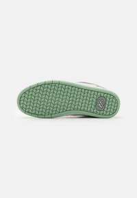és ACCEL OG UNISEX - Skatesko - white/grey