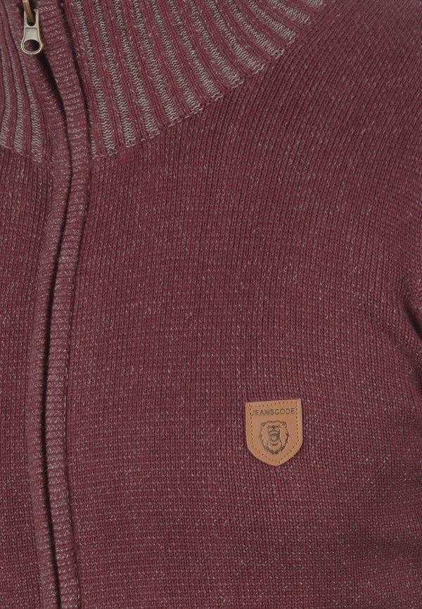 IDAndy - Cardigan - wine2