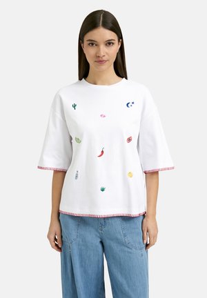 Smith&Soul, SMITH&SOUL BOXY T-SHIRT MIT STICKEREIEN - T-Shirt print - white
