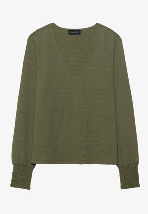 Olivgrüner Pullover mit langen Ärmeln und V-Ausschnitt, strukturiertem Stoff und gerafften Bündchen. Das Etikett lautet "ANNA FIELD."