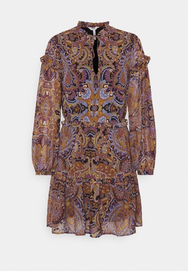 Robe à manches longues avec un imprimé floral en violet, or et bleu. Elle présente un col volanté, un décolleté en forme de clé, et une jupe à volants.