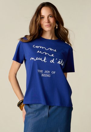 Oltre, T-SHIRT CON STAMPA LETTERING - T-shirt imprimé - blu