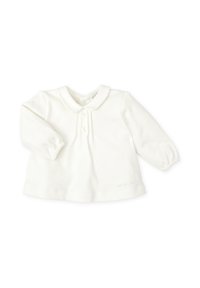 Camisa polo blanca de manga larga hecha de tela suave, con cuello, tres botones en el frente y suaves pliegues en el escote.