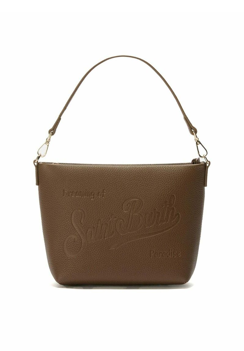 Sac bandoulière en cuir marron avec texte embossé « Dreaming of Saint Barth Paradise », doté d'une poignée courbée et d'une surface texturée.