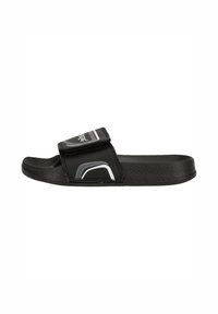Svart slide-sandal med en texturerad sula och justerbar rem. Har en slät syntetisk ovandel med vita accenter och logodetaljer.