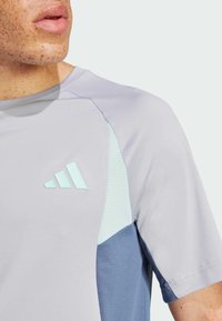 Thumbnail Image 3
