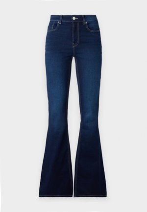 Jean flare bleu foncé à taille haute, en denim. Présente des coutures contrastées et une fermeture à bouton à l'avant. Texture lisse.