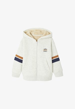 Hellgrauer Reißverschluss-Hoodie mit einem flauschigen Innenfutter, der braune und marineblaue Streifen an den Ärmeln sowie ein Berglogo auf der Brust aufweist.