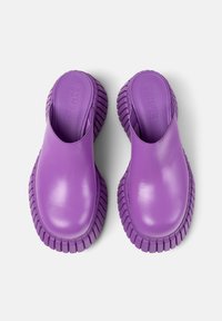 Camper BCN - Pantofle - helles violett