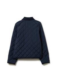 Giacca trapuntata blu navy con colletto rialzato, polsini a costine e motivo a rombi. Tessuto liscio con vestibilità sagomata e design cropped.