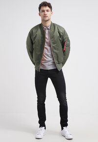 Thumbnail Image 2