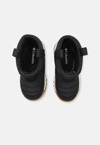 Columbia SNOWTROT™ UNISEX - Zimné čižmy - black/sea salt
