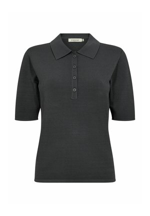 - Koszulka polo