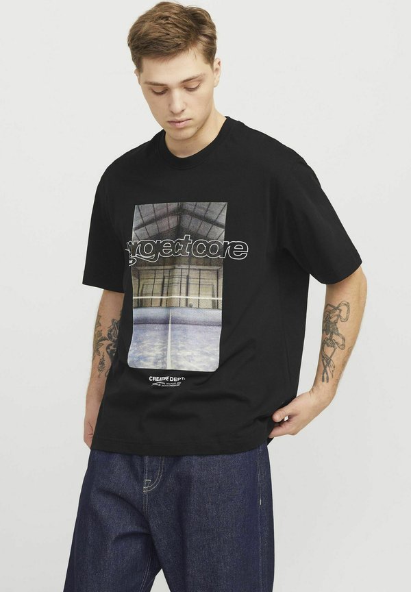 RUNDHALSAUSSCHNITT - T-Shirt print