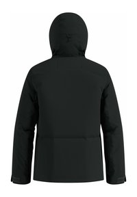 Schwarze isolierte Jacke mit Kapuze, mit strukturierter Oberfläche, strukturierten Nähten und verstellbaren Bündchen. Minimalistisches Design ohne sichtbare Logos.