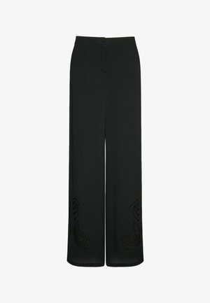 Pantalones negros de pierna ancha con cintura alta, cierre frontal de botón y cremallera, con sutiles patrones bordados cerca del dobladillo.